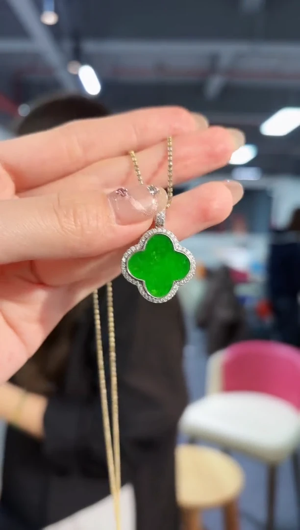 【闪购商品】翡翠吊坠(不含链)未镶嵌 缅料A货/支持复检/一件