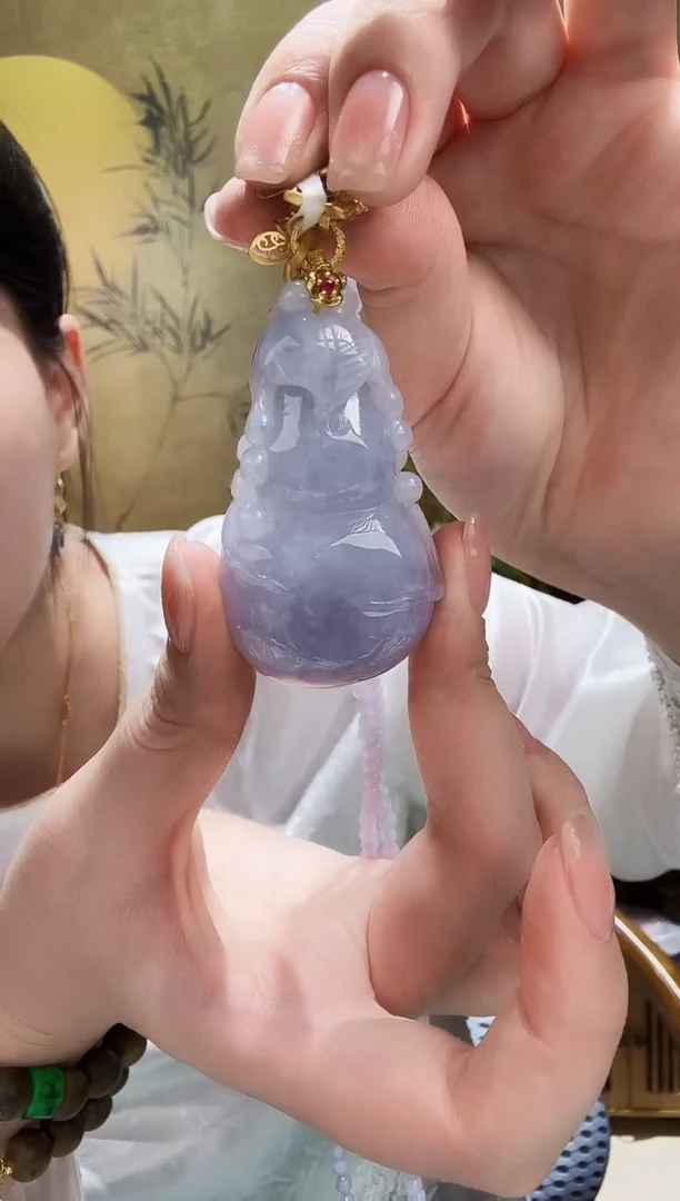 颈饰未镶嵌翡翠吊坠