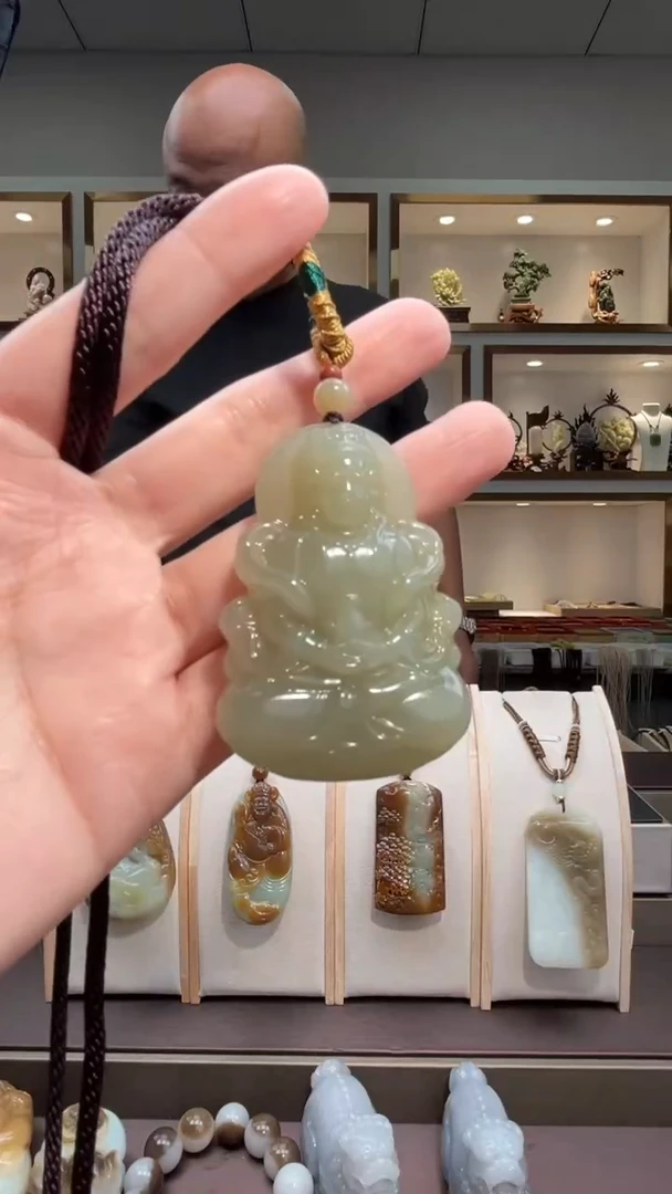 颈饰未镶嵌和田玉苏