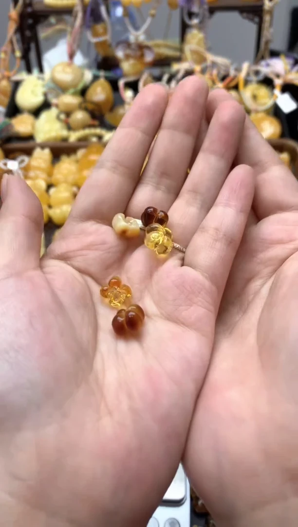 未镶嵌琥珀珠宝奇石085琥珀蜜蜡花粉有纹小坑介意勿拍