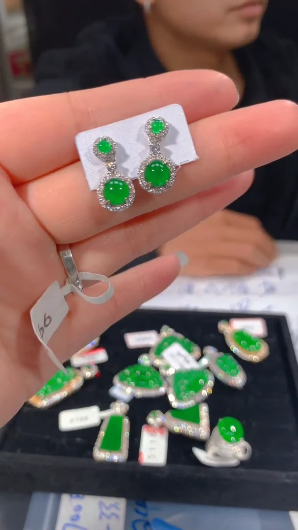 【闪购商品】定制翡翠未镶嵌117多样性发货（发其一）