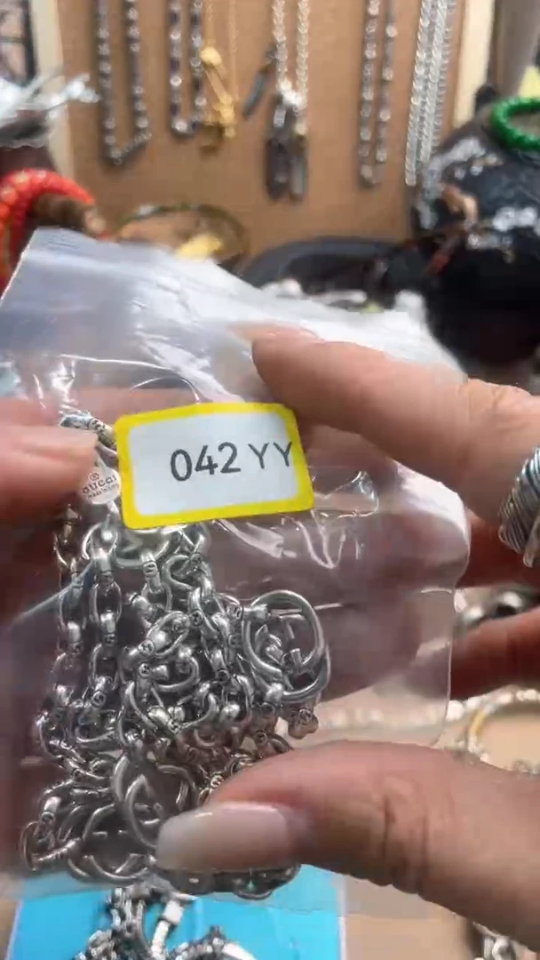 瓷片210新永华世家小姨子