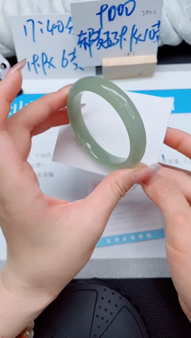 石英质玉手镯未镶嵌62-56.4