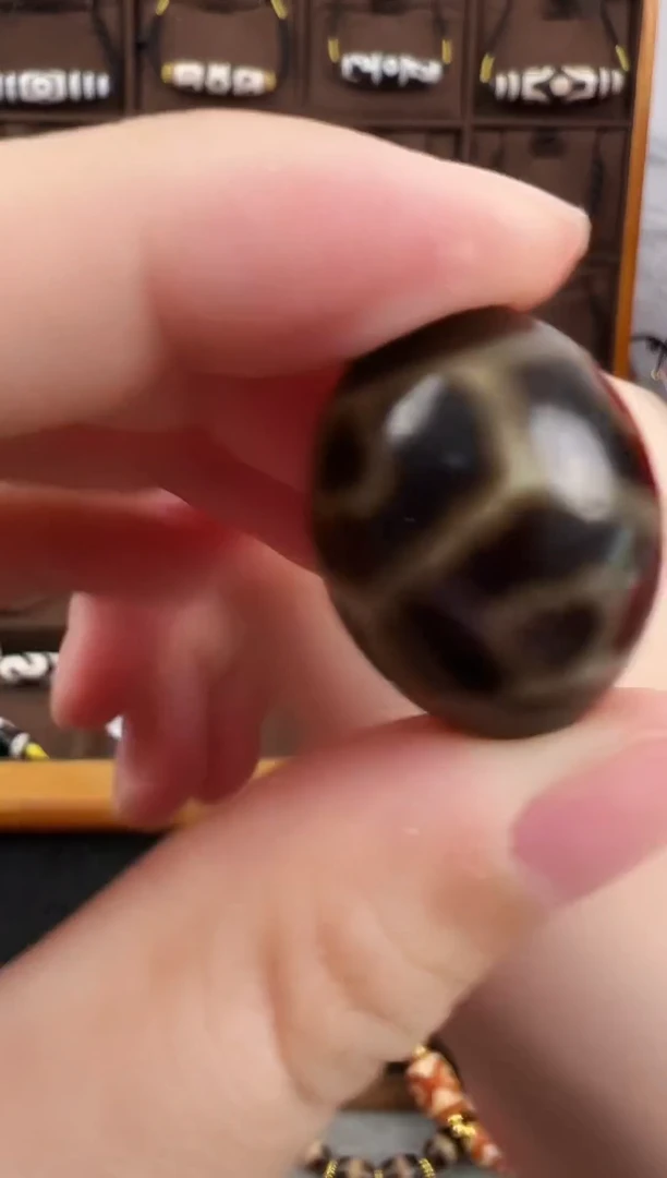 玛瑙/玉髓（覆膜）颈饰未镶嵌26微瑕随机发货