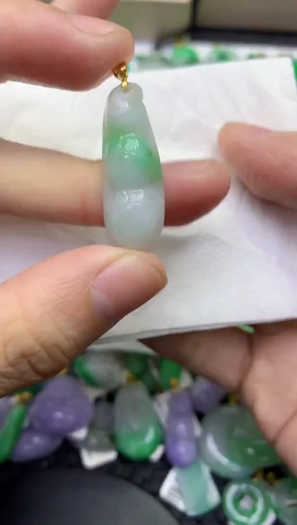 颈饰未镶嵌翡翠天然缅甸A货翡翠