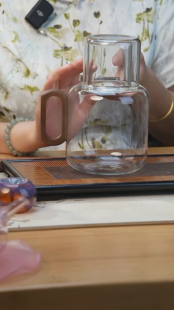 大号木把玻璃凉水壶1.5升