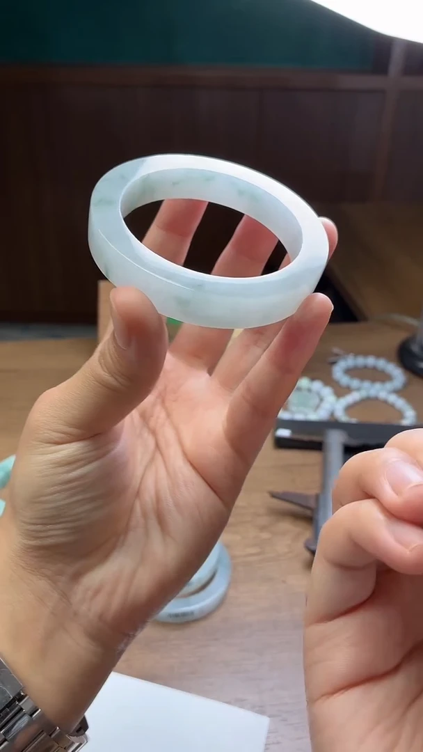 未镶嵌手镯定制翡翠一***清定制