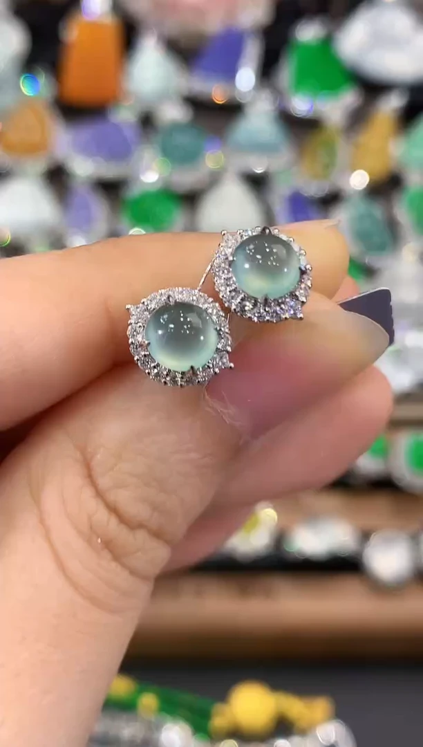 18K金镶嵌翡翠耳饰C63