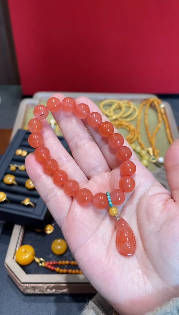 颈饰未镶嵌南红玛瑙手串