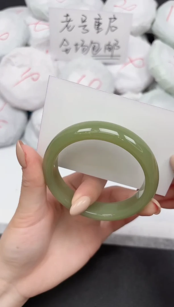 未镶嵌手镯石英质玉29/5758