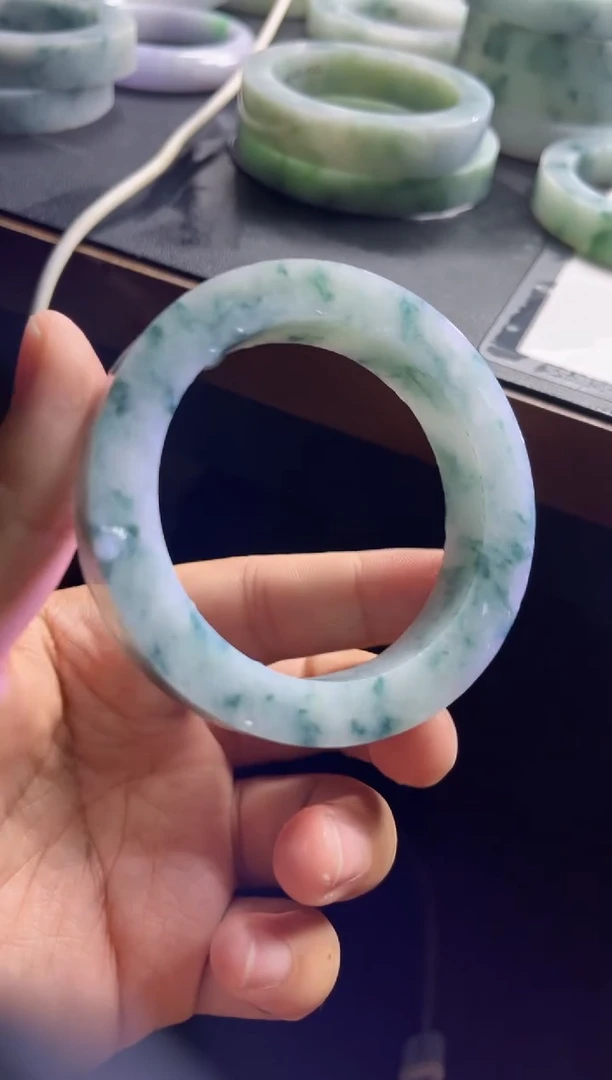 未镶嵌手镯定制翡翠去手镯