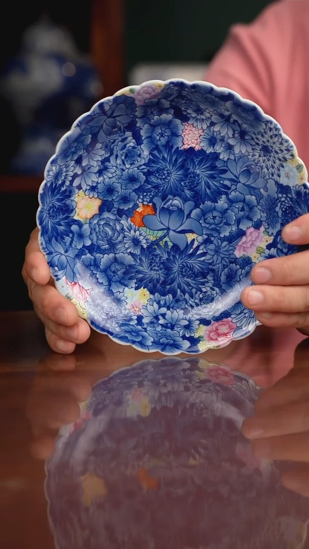 晓剑窑青花万花加珐琅