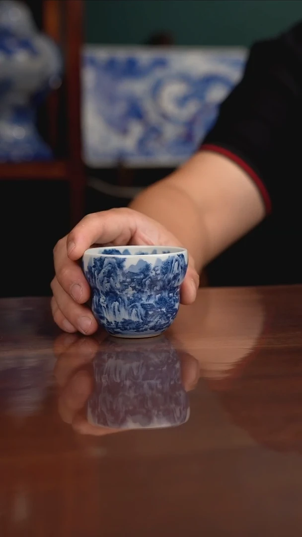 景琳藏青花山水主人杯