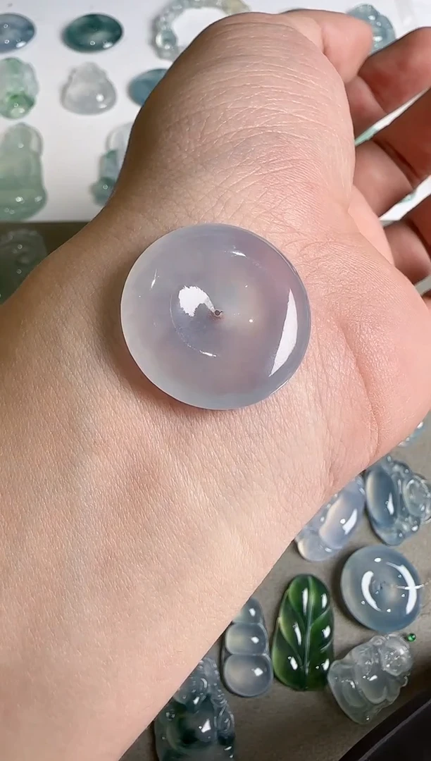 吊坠(不含链)未镶嵌翡翠.