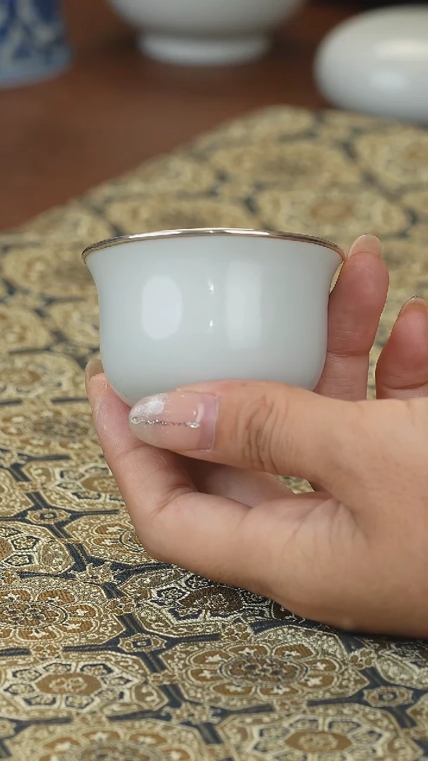 杯子舜瓷甜白釉包银炉式杯