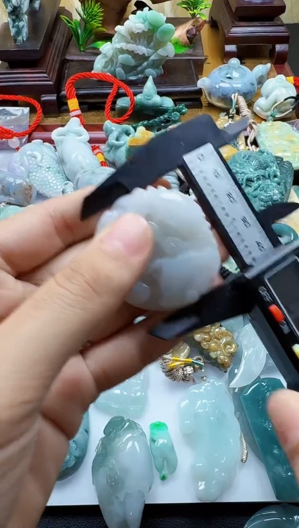 吊坠(不含链)未镶嵌翡翠1