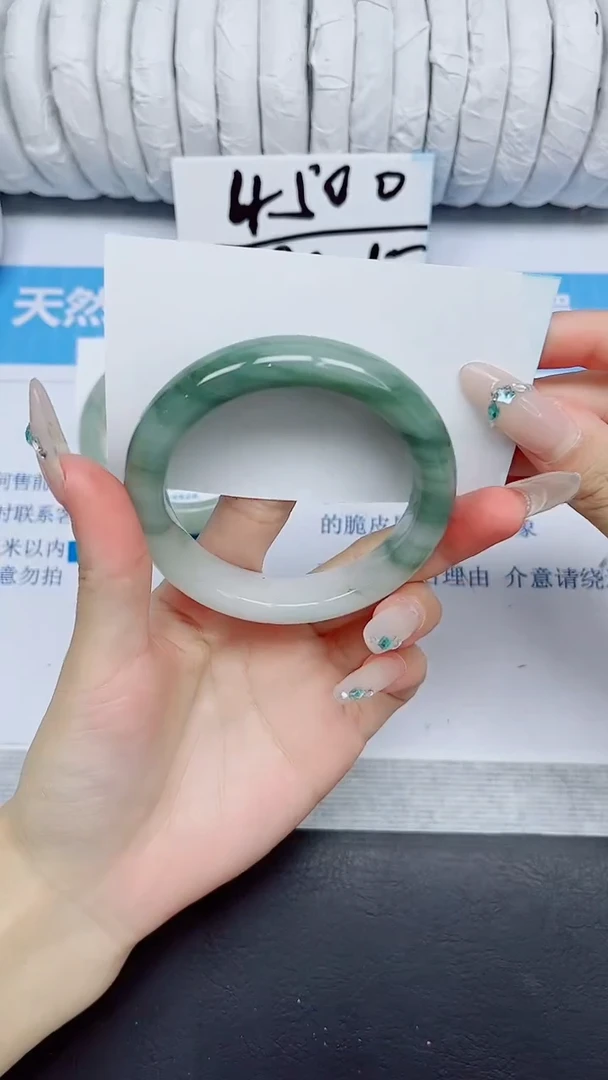 石英质玉手镯未镶嵌24/54