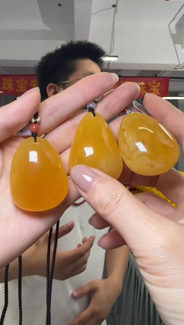【闪购商品】琥珀吊坠(不含链)未镶嵌蜜蜡吊坠多样性发一