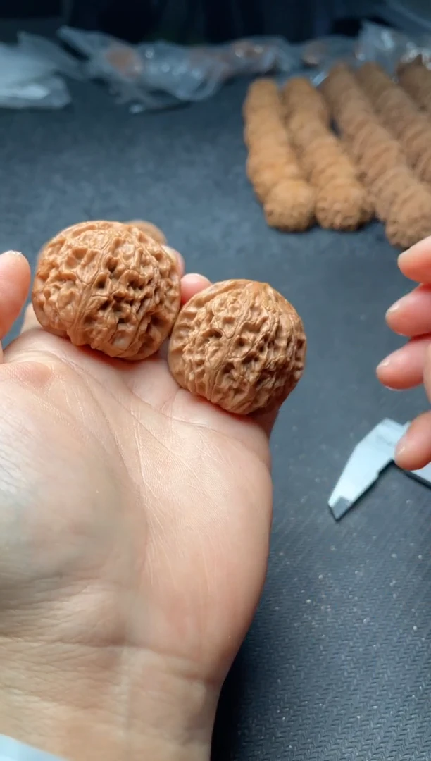 把件文玩核桃w20   水龙纹 39尺