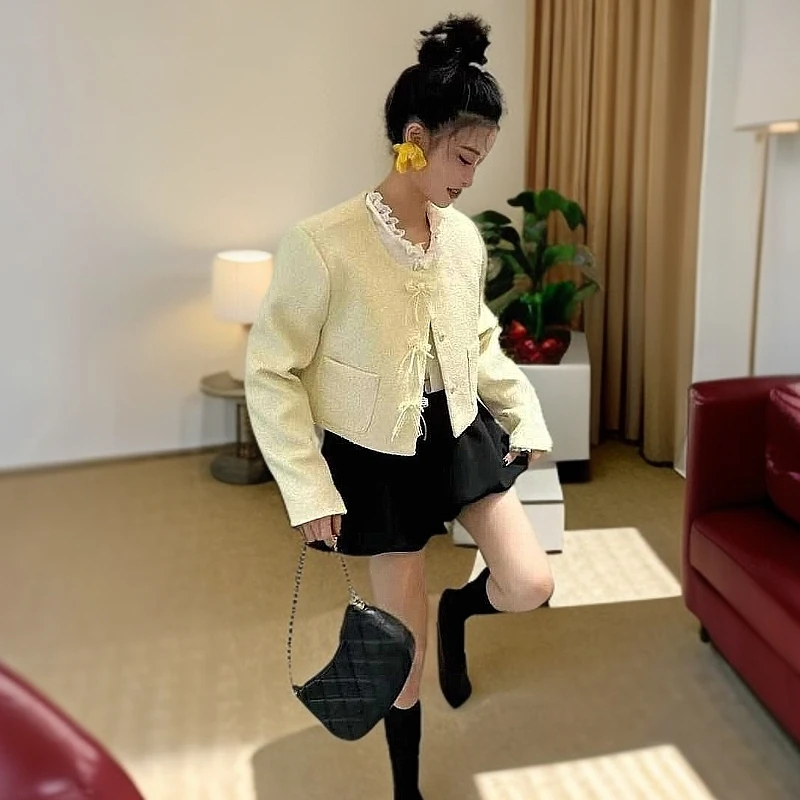 2025春款蝴蝶结扣细闪小香风圆领外套 大码衣长53  W9603