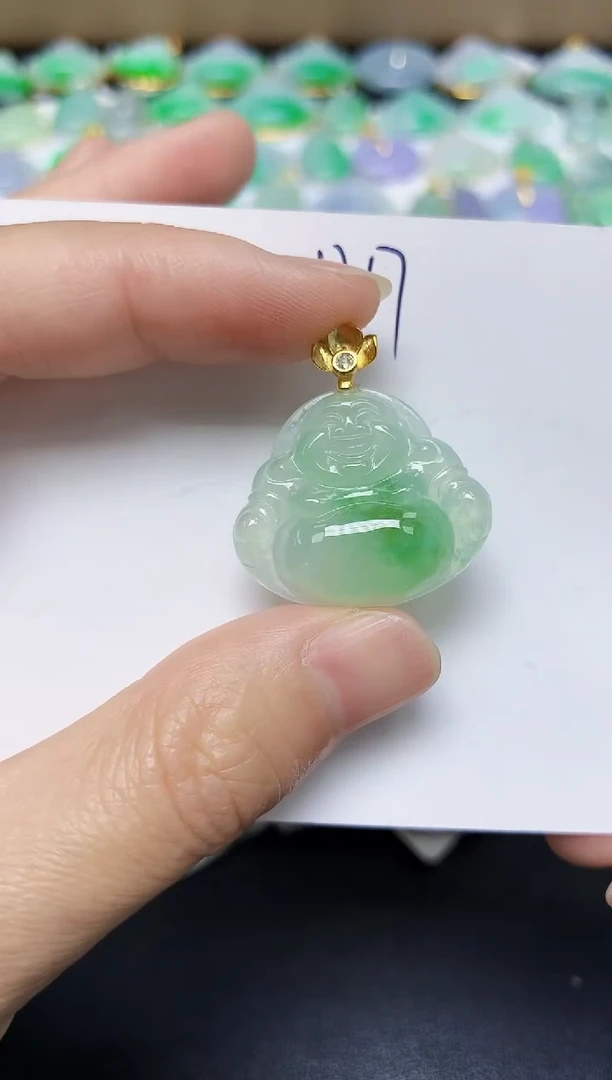 翡翠未镶嵌颈饰 天然缅甸翡翠A货