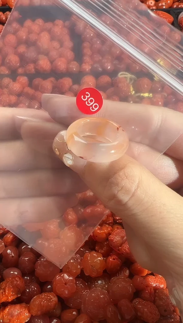 颈饰未镶嵌南红玛瑙1