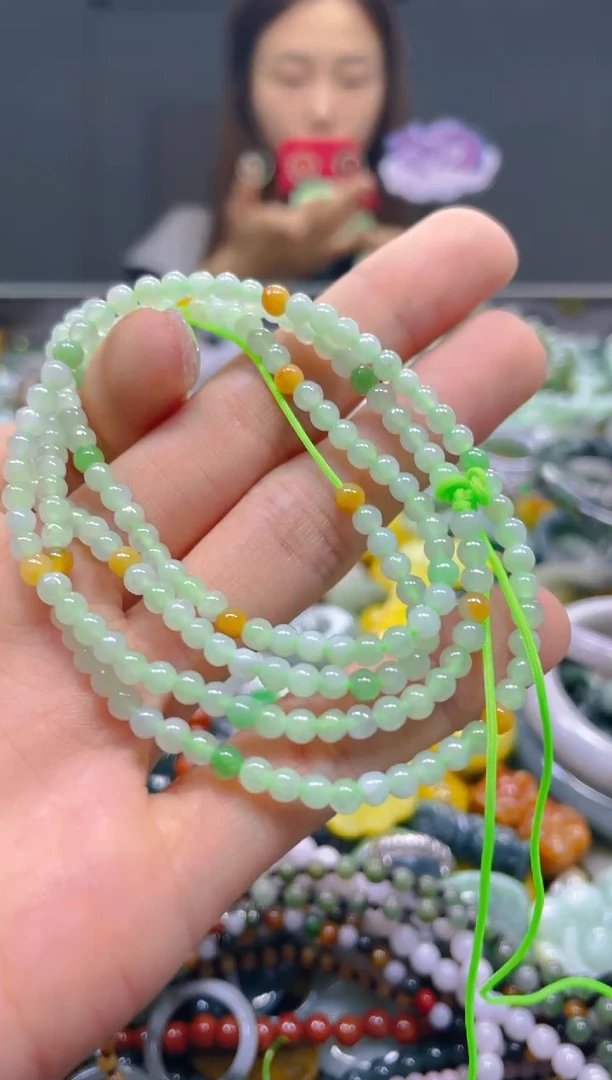 颈饰未镶嵌翡翠3MM/Q/翡翠A货，一件也是批发价