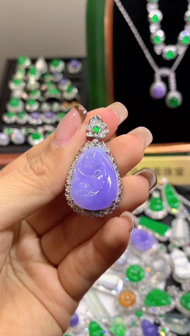 吊坠(不含链)18K金镶嵌翡翠翡翠