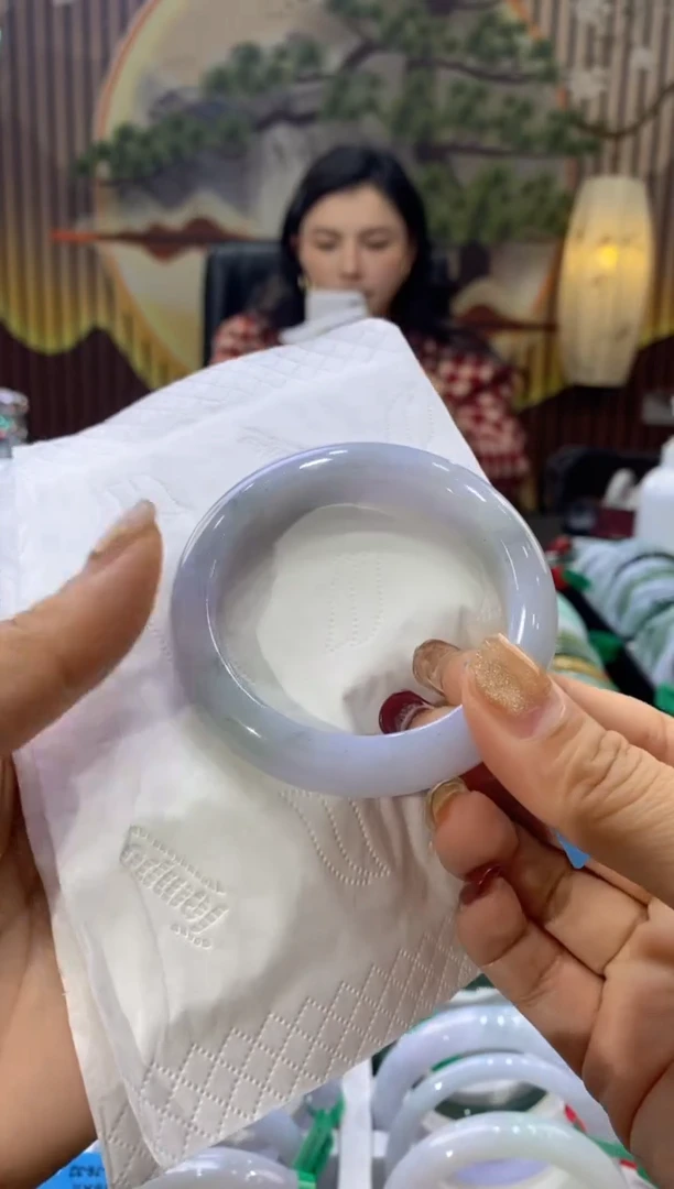 【闪购商品】翡翠手镯未镶嵌多人01082