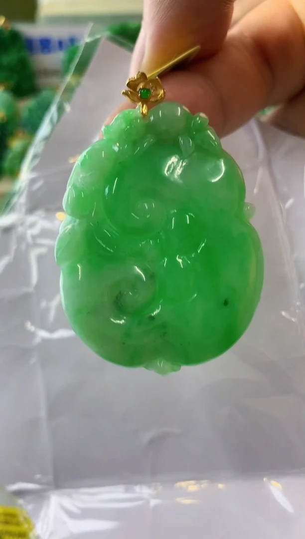 翡翠18K金镶嵌吊坠(不含链)挂件