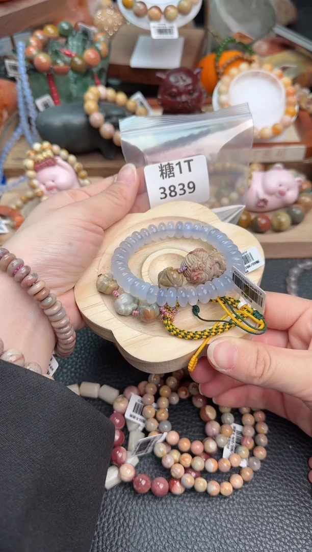 【闪购商品】石英质玉手链未镶嵌1T3839