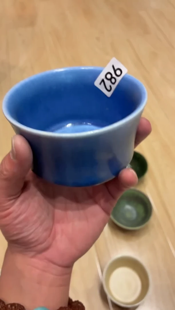 瓷片宇**7982乳蓝竹节碗1个