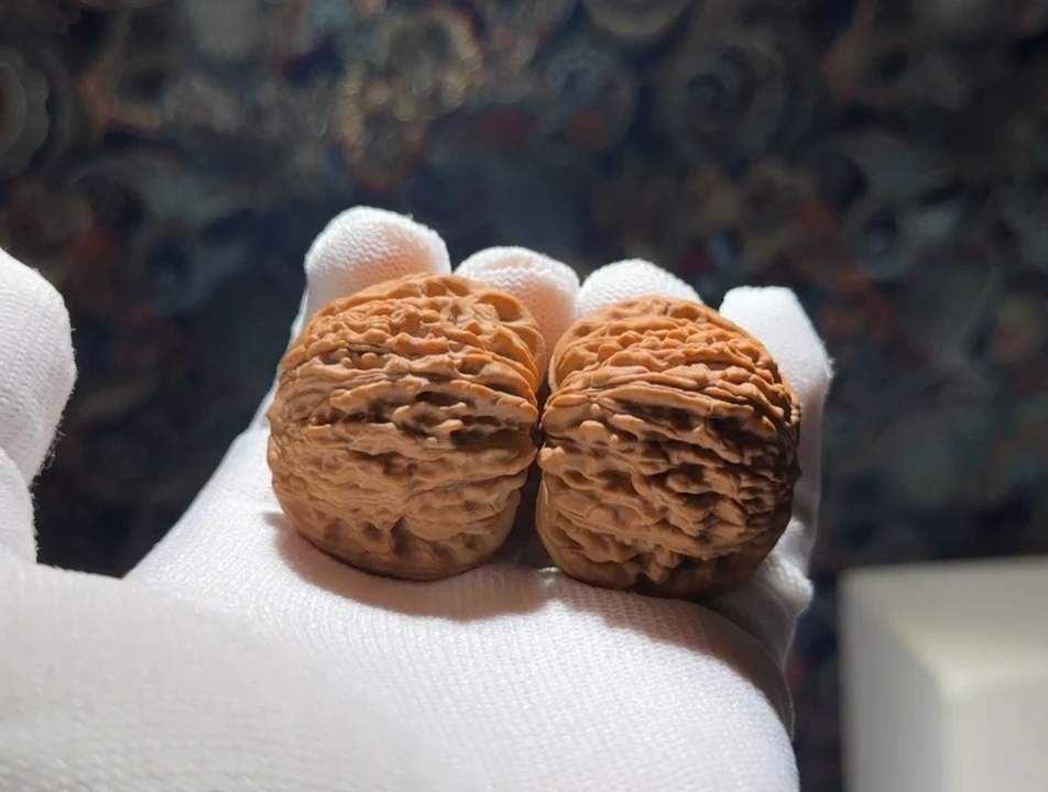 吊坠文玩核桃戴****刘全品 四座楼