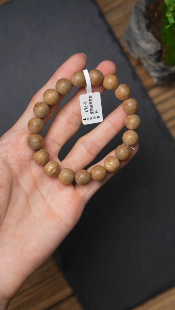 沉香手串L96-8   满天星菩萨奇老料 11.5  9g
