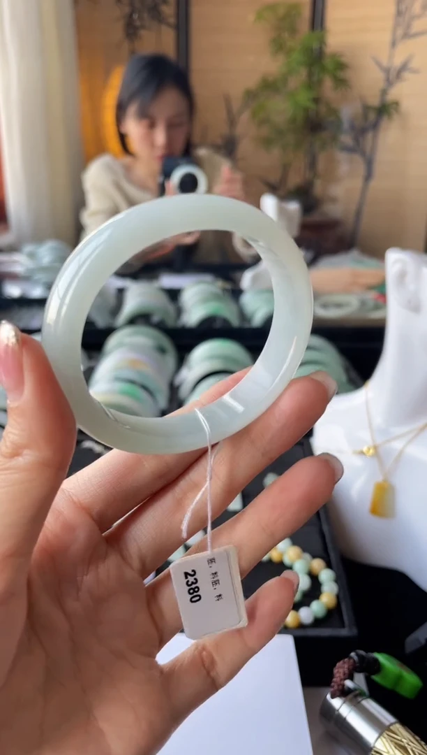 【闪购商品】翡翠手镯未镶嵌L圈口55+编号12贵妃
