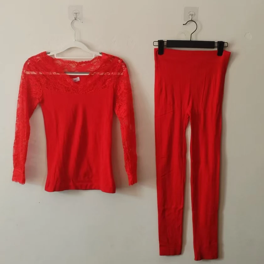 女士修身V领蕾丝打底薄款套装