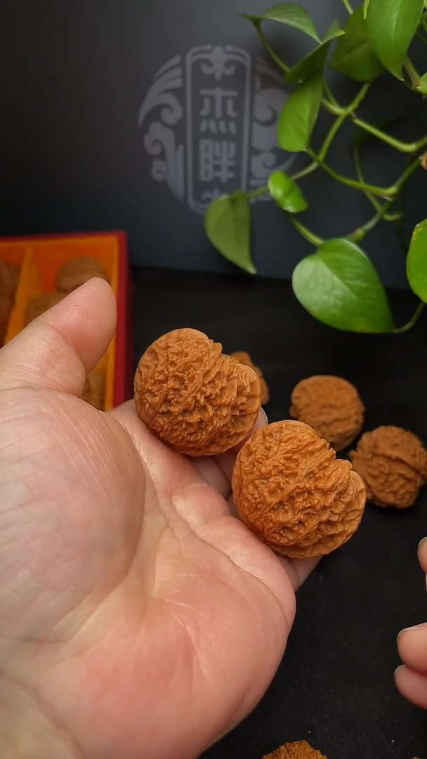 【闪购商品】文玩核桃把件满天星44尺（打底，微修，福利团）