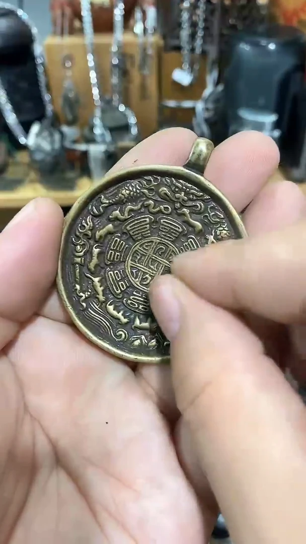 瓷片闪购商品  如图所示
