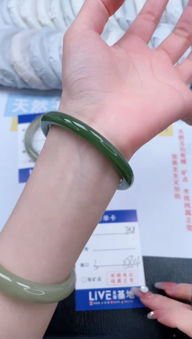 【闪购商品】石英质玉手镯未镶嵌T158-58.4