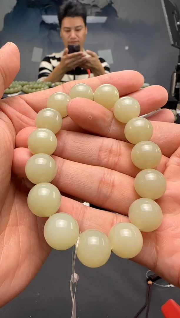 未镶嵌手串和田玉Л****и若羌料手串卡14