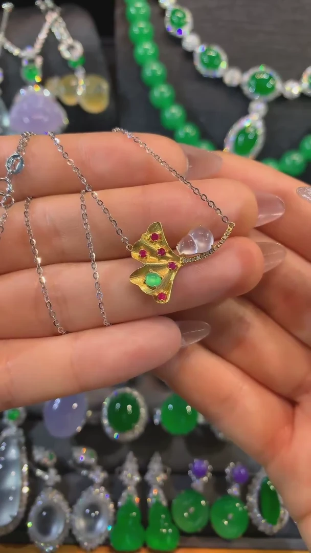 【闪购商品】翡翠吊坠(赠链)18K金镶嵌吊坠