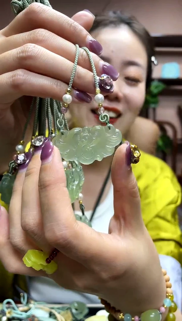 岫玉未镶嵌吊坠多样性发货其中发一