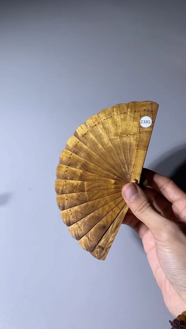 【闪购商品】金丝楠木雕238号10cm金丝楠迷你扇