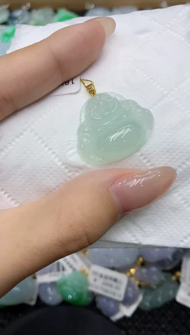 翡翠18K金镶嵌颈饰111111111111