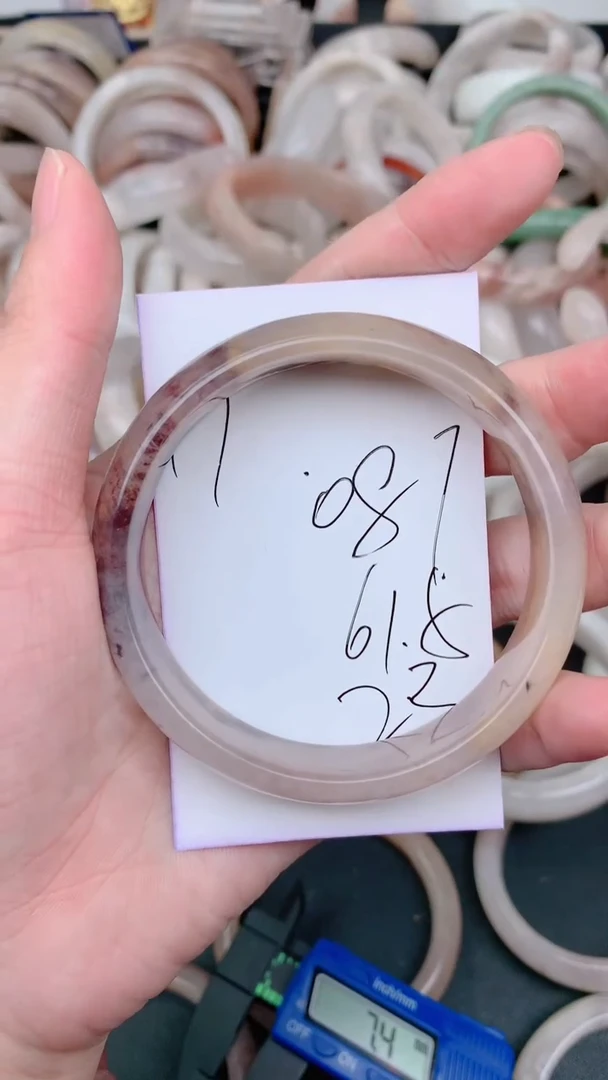 未镶嵌手镯石英质玉087