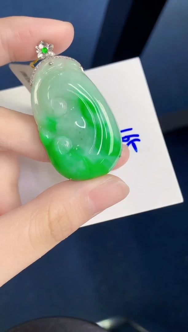 颈饰18K金镶嵌翡翠天然翡翠缅甸A货