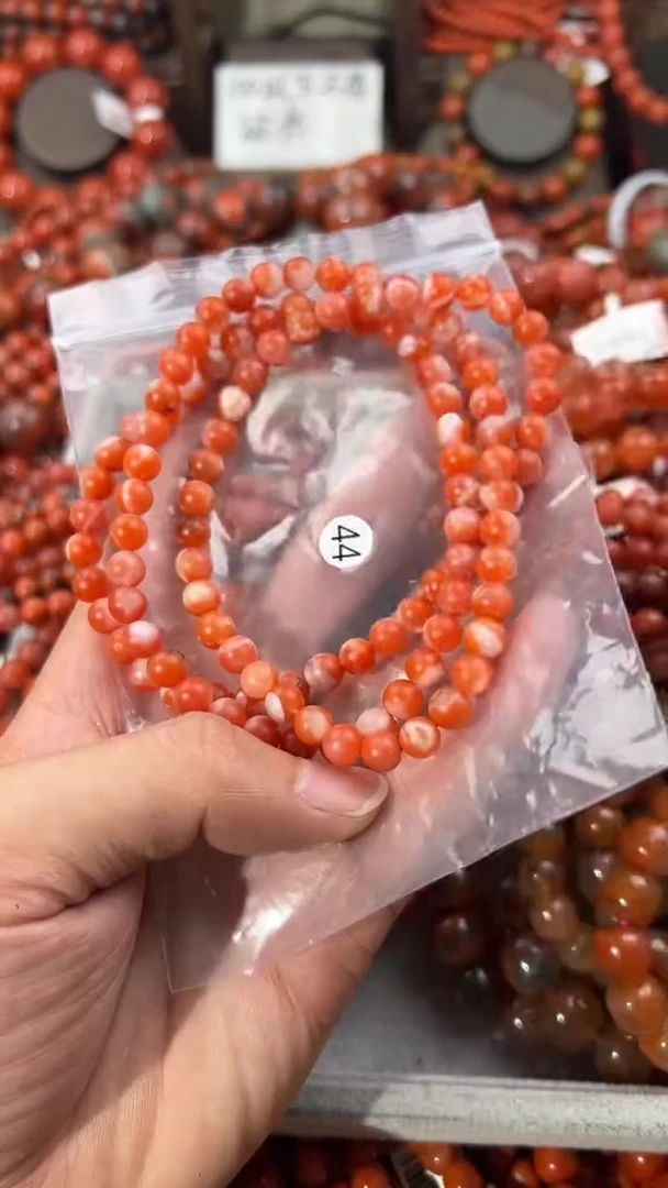 南红玛瑙手串未镶嵌6+