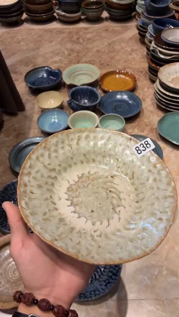 瓷片阿****?838，锤纹异形手工盘