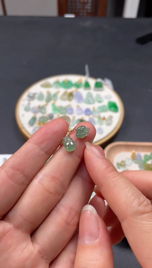 吊坠(不含链)18K金镶嵌翡翠2个JK645