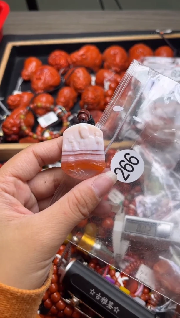 【闪购商品】南红玛瑙珠宝奇石未镶嵌266